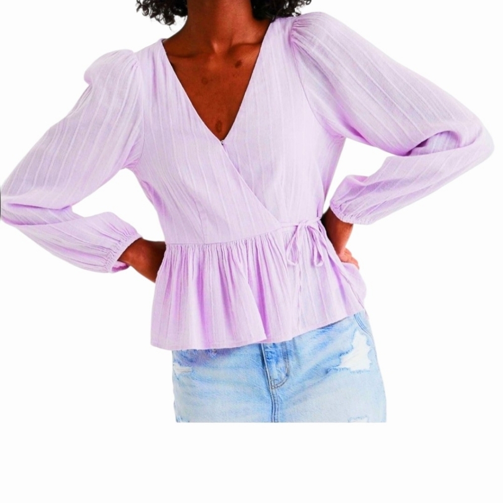 American Eagle Purple Wrap Top Size L Spring Lilac Long Sleeve Peplum Blouse NEW
